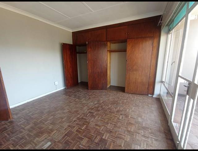 1 BEDROOM PROPERTY TO RENT IN FLORIDA LAKE